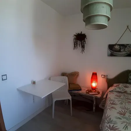 Roomholiday J&a *