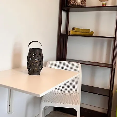 Roomholiday J&a Homestay